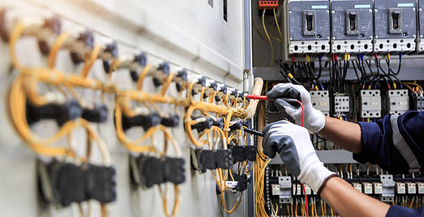 Professional Electrician technician working in Greenbriar, VA